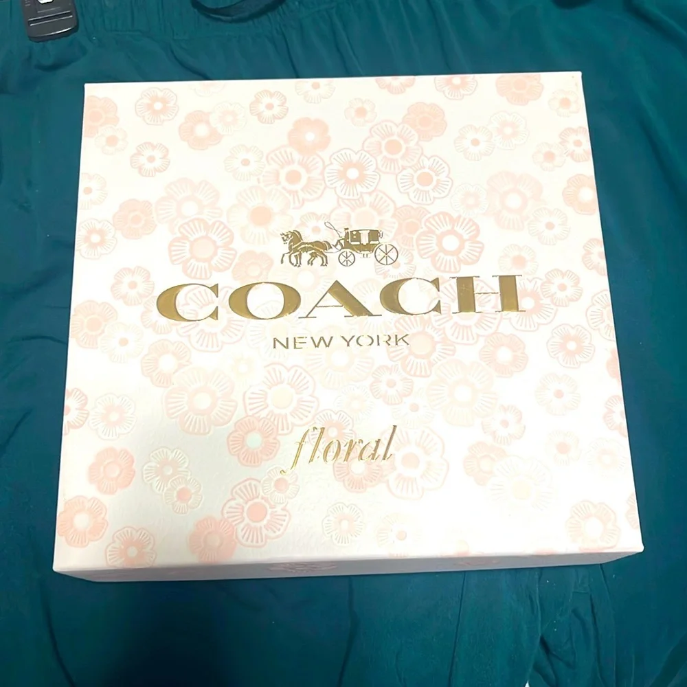 Coach Floral Gift Box only with shredded paper insulation. Like new - Picture 1 of 4